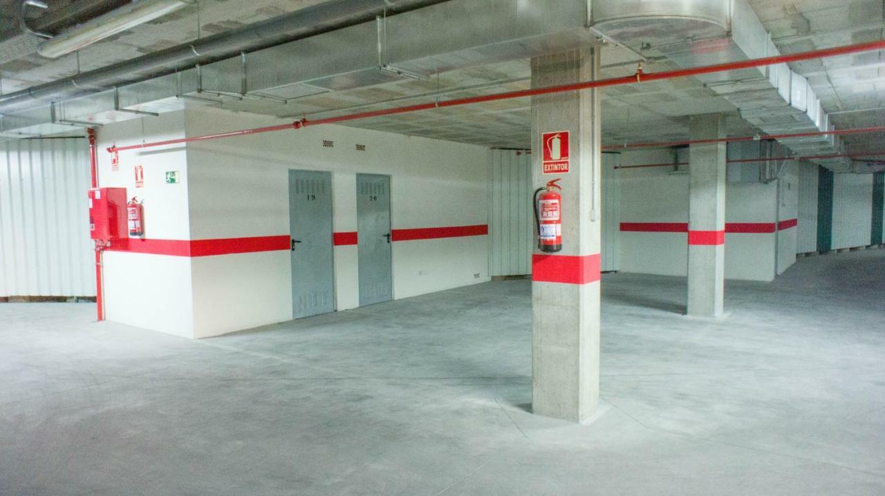マラガPool And Garage Old Townアパートメント エクステリア 写真